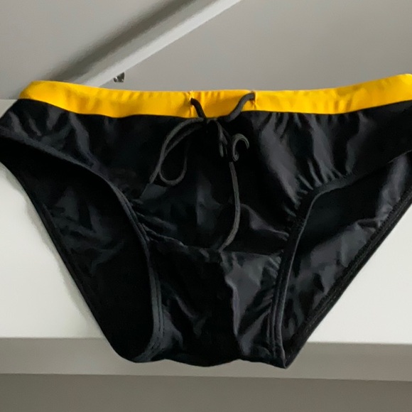 Super cute men’s swim briefs - Picture 6 of 9